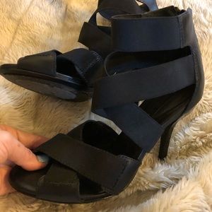 BcbgMaxAzria shoes